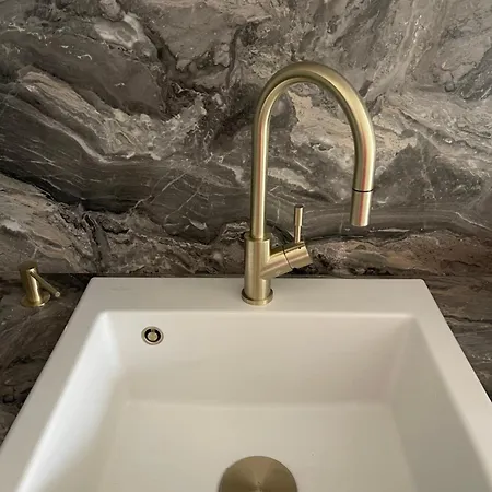 Luxury Sarli Nemirsetos Parke דירה פלאנגה